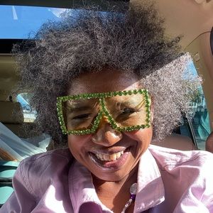 Meet your Posher, Tracey